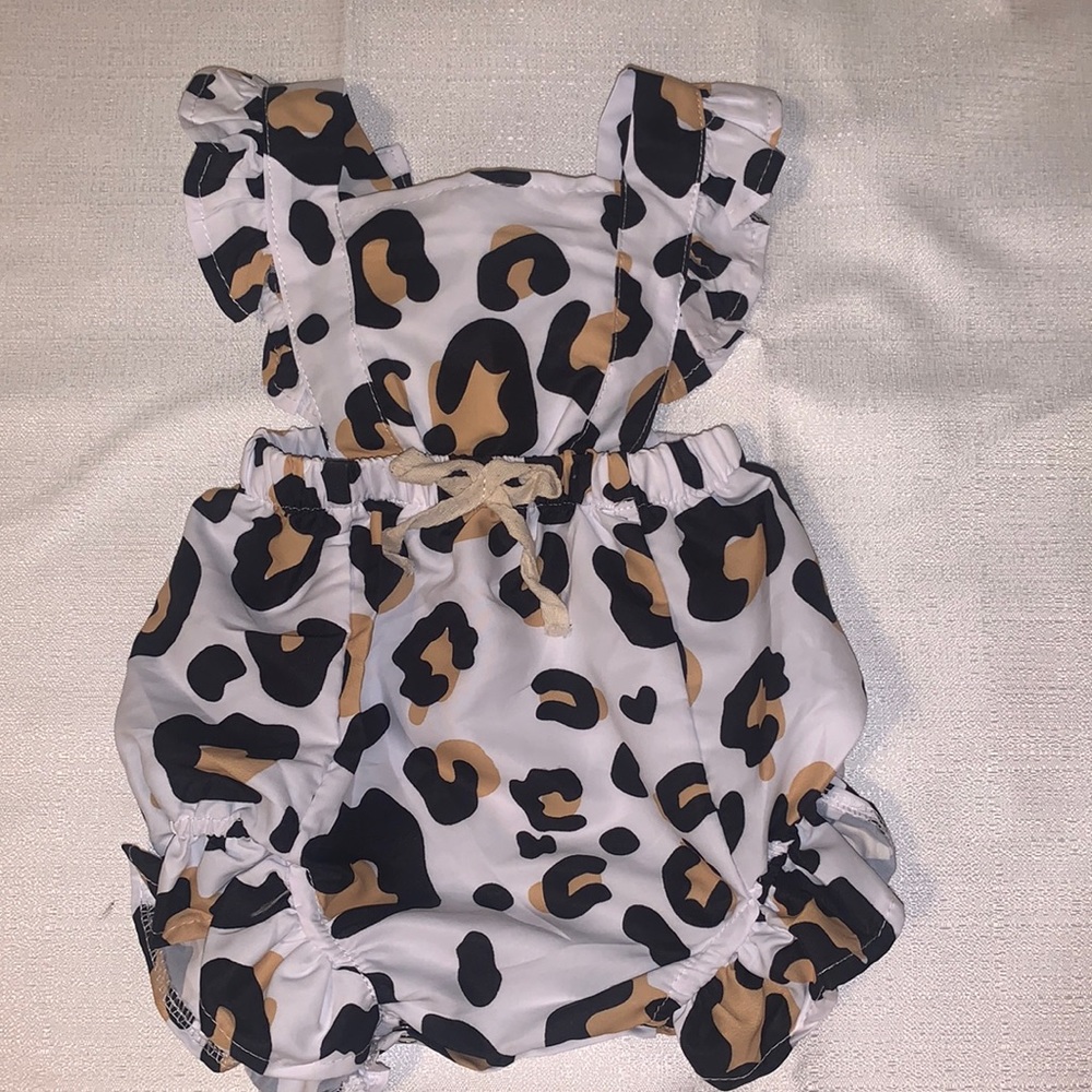 Cheetah print bubble summer outfit